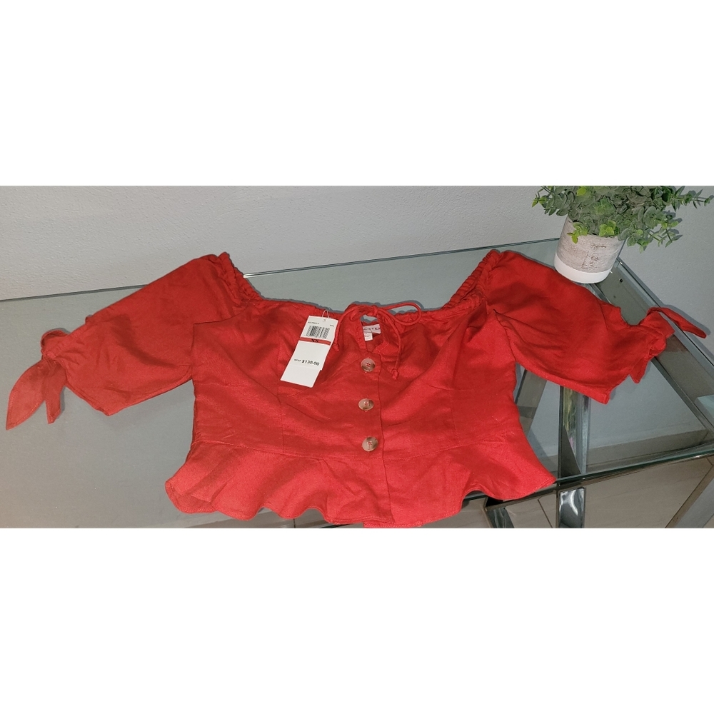 Red Carter Top -  Color-Red - Picture 4 of 9